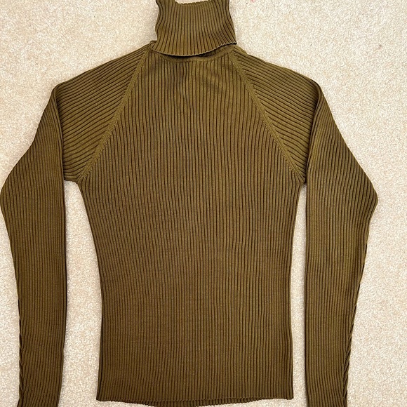 Ann Taylor Sweaters - Ann Taylor, turtle neck sweater. Nice quality